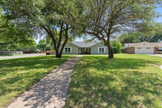 1001 Hyde Park Ct, Cleburne, TX 76033
