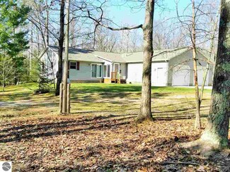 4040 S Poor Farm Rd, Greenbush, MI 48738