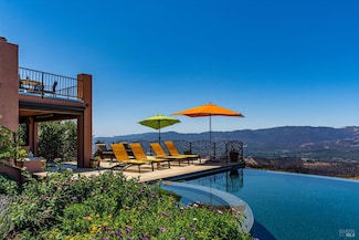 1340 Crestmont Dr, Angwin, CA 94508