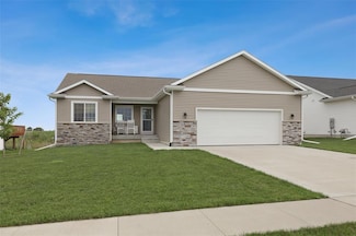 1819 8th Ave SE, Altoona, IA 50009