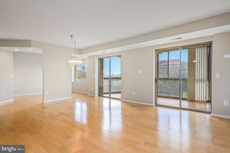 19355 Cypress Ridge Terrace Unit 720, Leesburg, VA 20176