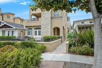 505 1/2 Marigold Ave, Newport Beach, CA 92625