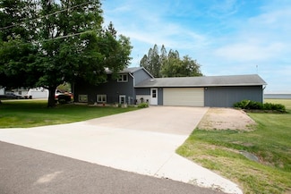 301 William St, Lena, IL 61048