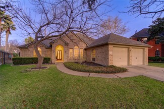 14102 Edinburgh Ct, Houston, TX 77077