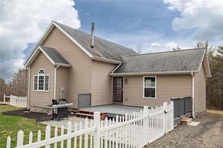 7767 Hickory Hill Rd, Bath, NY 14810
