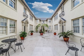 4239 St Charles Ave Unit F, New Orleans, LA 70115