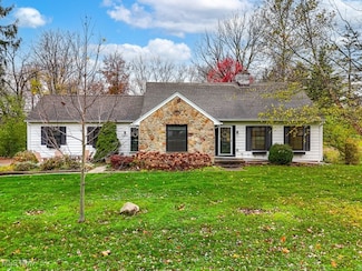101 Old Rd N, Northfield, OH 44067