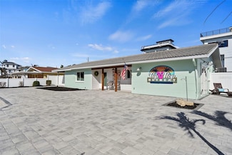 1185 Shoreview Dr, Englewood, FL 34223