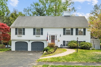 126 Belmont St, Reading, MA 01867