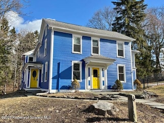 698 N Abington Rd, Clarks Summit, PA 18411