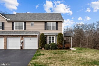 147 Peregrine Ln, Hummelstown, PA 17036