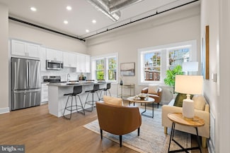 30 W Broad St Unit SUITE 2, Souderton, PA 18964