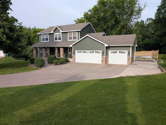 8240 Ochoa Ct NE, Elk River, MN 55330