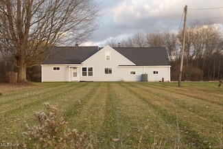 3448 Maple Rd, Jefferson, OH 44047