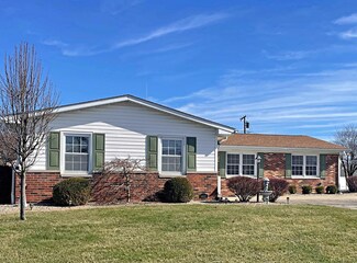 304 Hill Ct, Washington, IN 47501