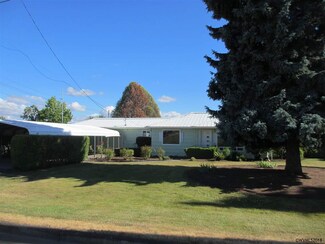 4972 Sunnyview Rd NE, Salem, OR 97305