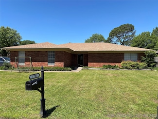 1703 Vaden Ln, Ardmore, OK 73401