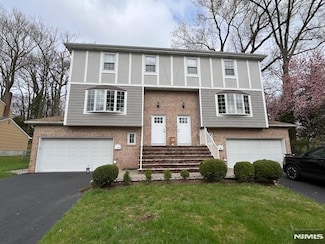 89 Forsythia Ln Unit A, Paramus, NJ 07652
