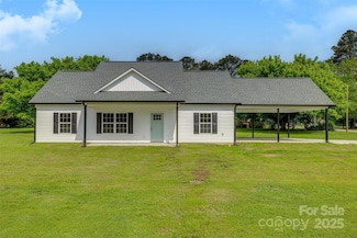 5705 White St, Fort Lawn, SC 29714