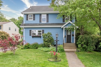 108 Bacon St, Natick, MA 01760