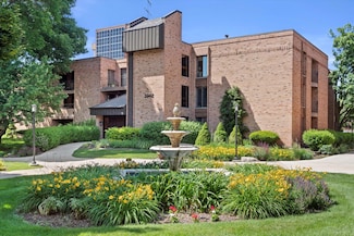 3942 N Oakland Ave Unit 336, Milwaukee, WI 53211