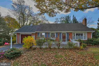 9 Southview Dr, York, PA 17402