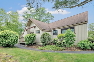 635 North Trail Unit A, Stratford, CT 06614