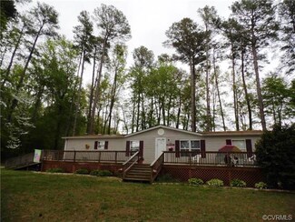 829 Salisbury Park Rd, Hague, VA 22469