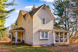 2872 Route 390, Canadensis, PA 18325