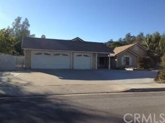 30615 Brookstone Ln, Lake Elsinore, CA 92530