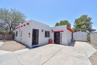 1415 N Cloverland Ave, Tucson, AZ 85712