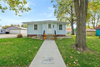 211 SW 2nd St, Panora, IA 50216