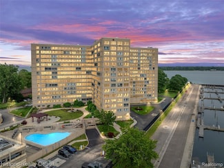 8900 E Jefferson Ave Unit 625, Detroit, MI 48214