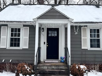 172 Laurel St, East Haven, CT 06512