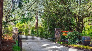 3257 Hunts Point Rd, Hunts Point, WA 98004