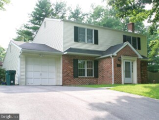 34 Sugar Maple Ln, Lafayette Hill, PA 19444