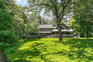 2 E Pleasant Lake Rd, Saint Paul, MN 55127