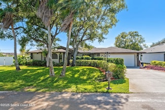 658 Binney St NE, Palm Bay, FL 32907