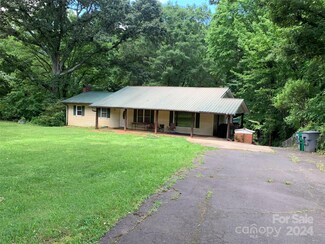 2700 Penninger Cir, Charlotte, NC 28262