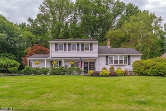 201 Dorset Dr, Clark, NJ 07066
