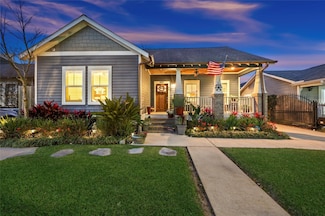 823 E 27th St, Houston, TX 77009