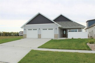408 Downing St, Surrey, ND 58785