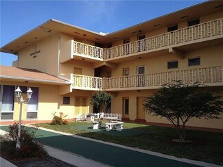 1050 E Sample Rd Unit 202, Pompano Beach, FL 33064