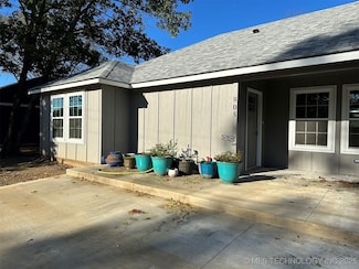 805 S 2nd Ave, Durant, OK 74701