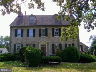 911 Valley Ln, Oreland, PA 19075