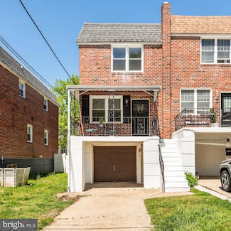 318 Ripka St, Philadelphia, PA 19128