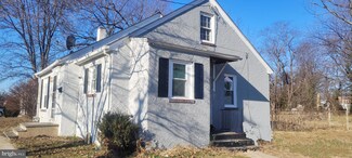 18 Lambson Ln, New Castle, DE 19720