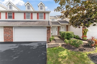 51 Hillcrest Dr, West Seneca, NY 14224