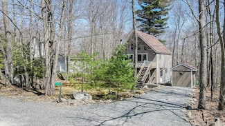 7 Fairway Ln, Thornhurst, PA 18424