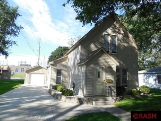 13 2nd St NE, Madelia, MN 56062